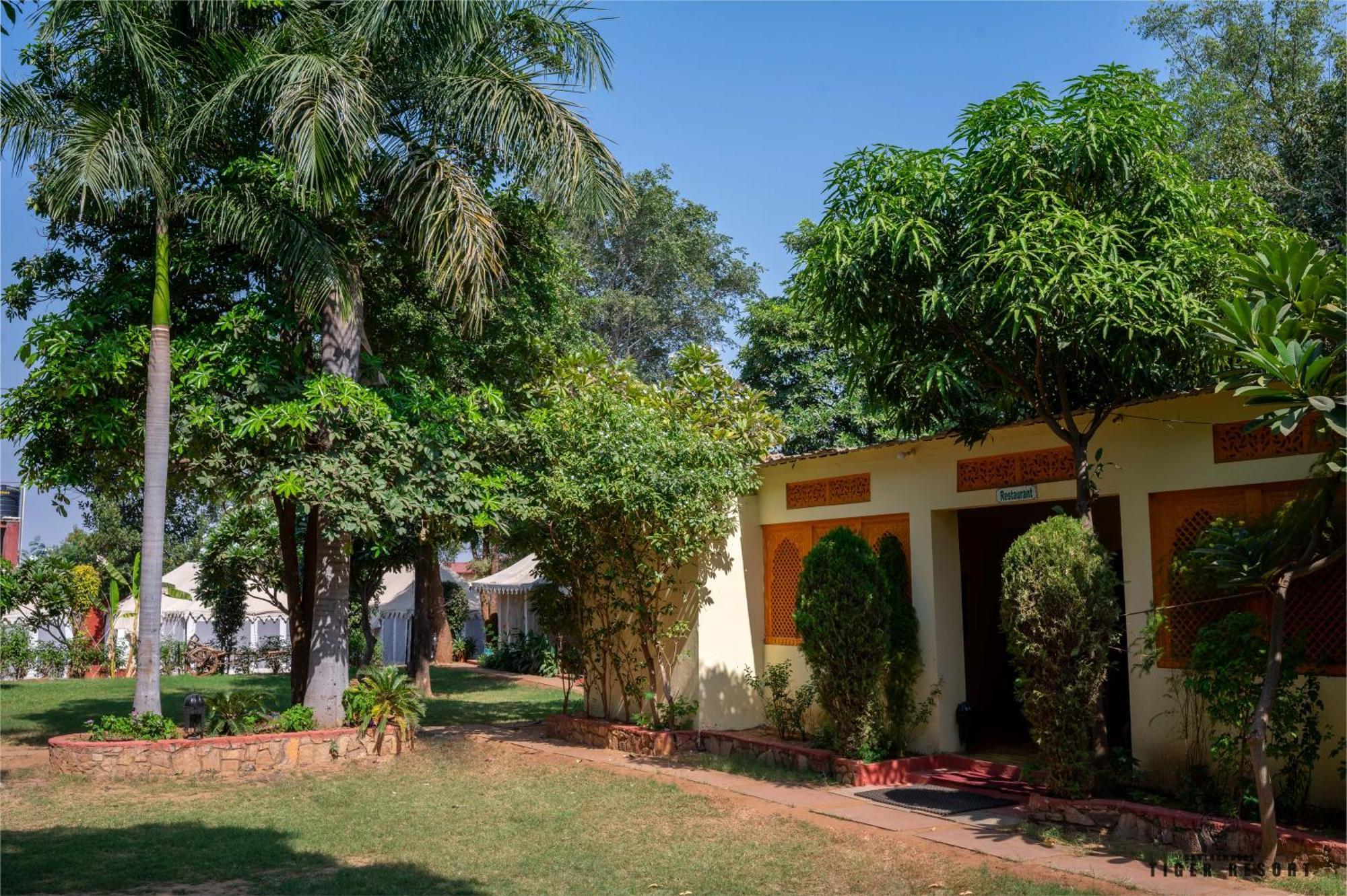 Ranthambore Tiger Resort Sawai Madhopur Zewnętrze zdjęcie