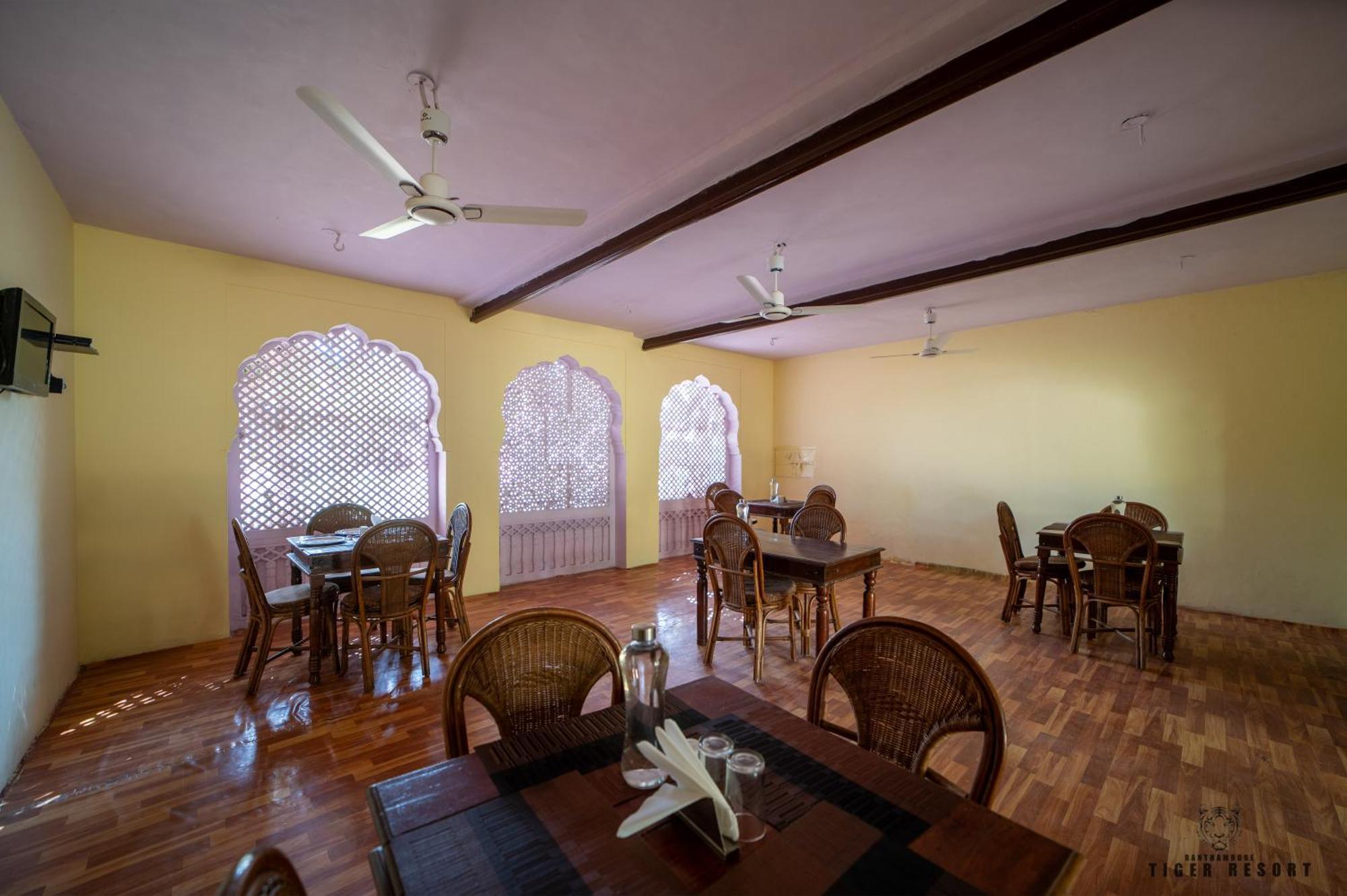 Ranthambore Tiger Resort Sawai Madhopur Zewnętrze zdjęcie