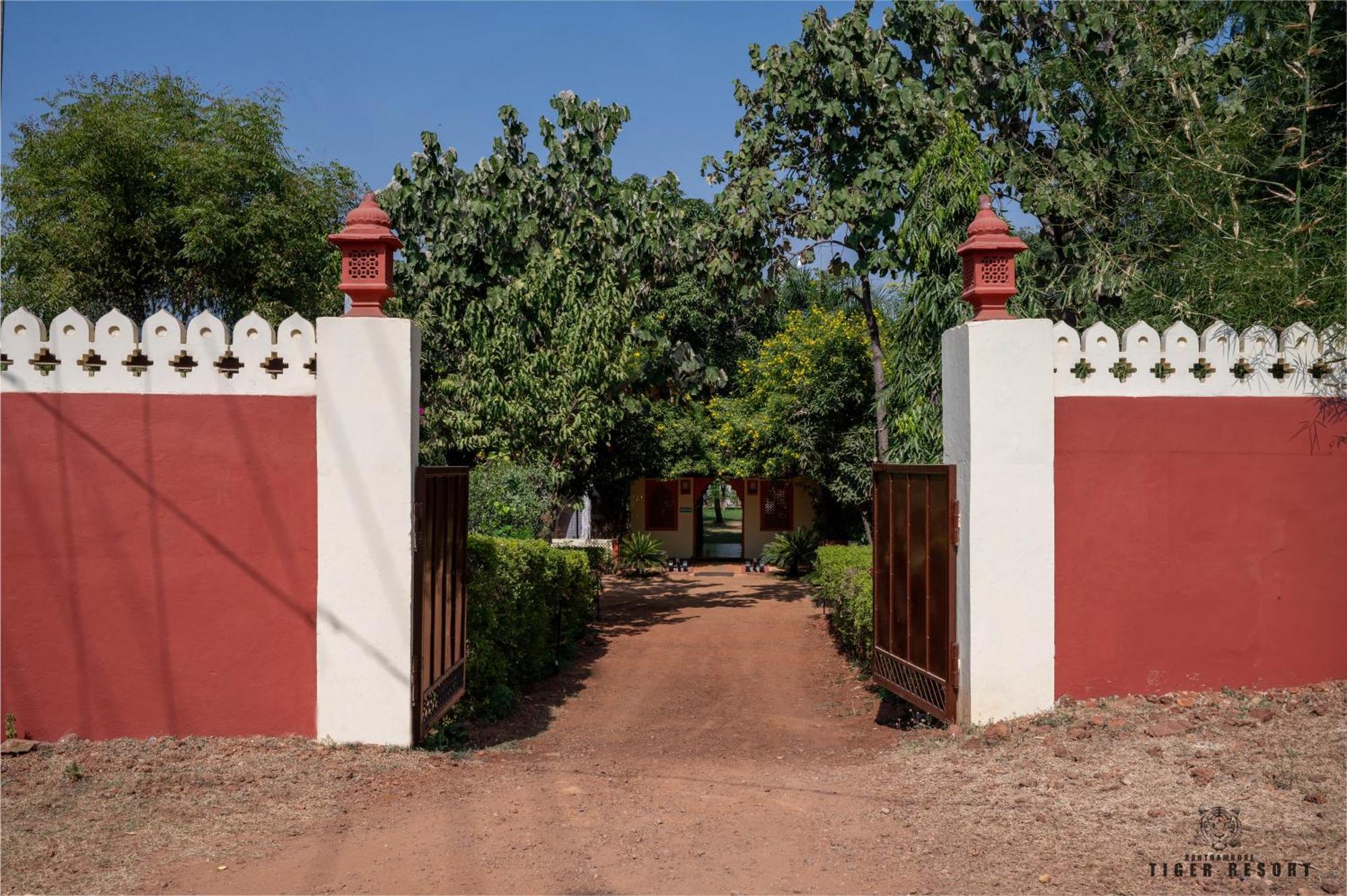 Ranthambore Tiger Resort Sawai Madhopur Zewnętrze zdjęcie